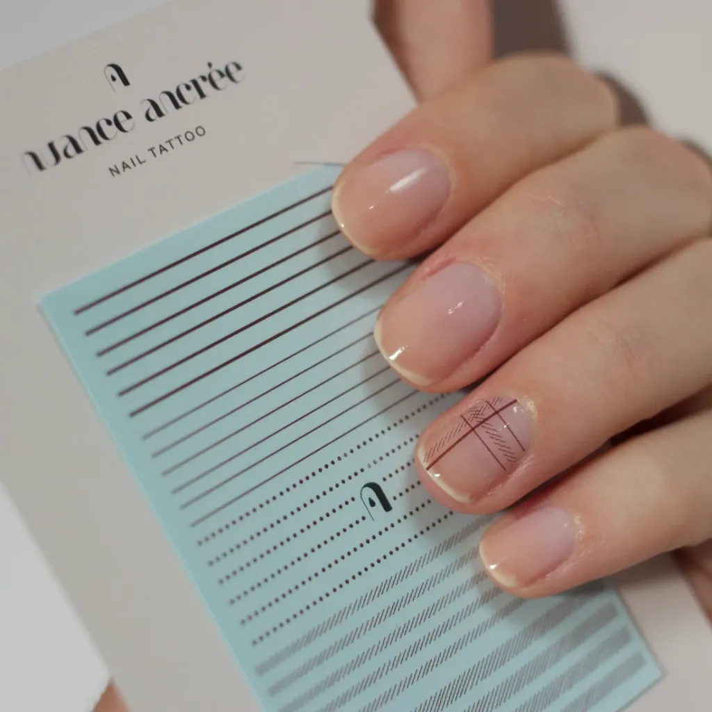 nail_art_tartan.webp
