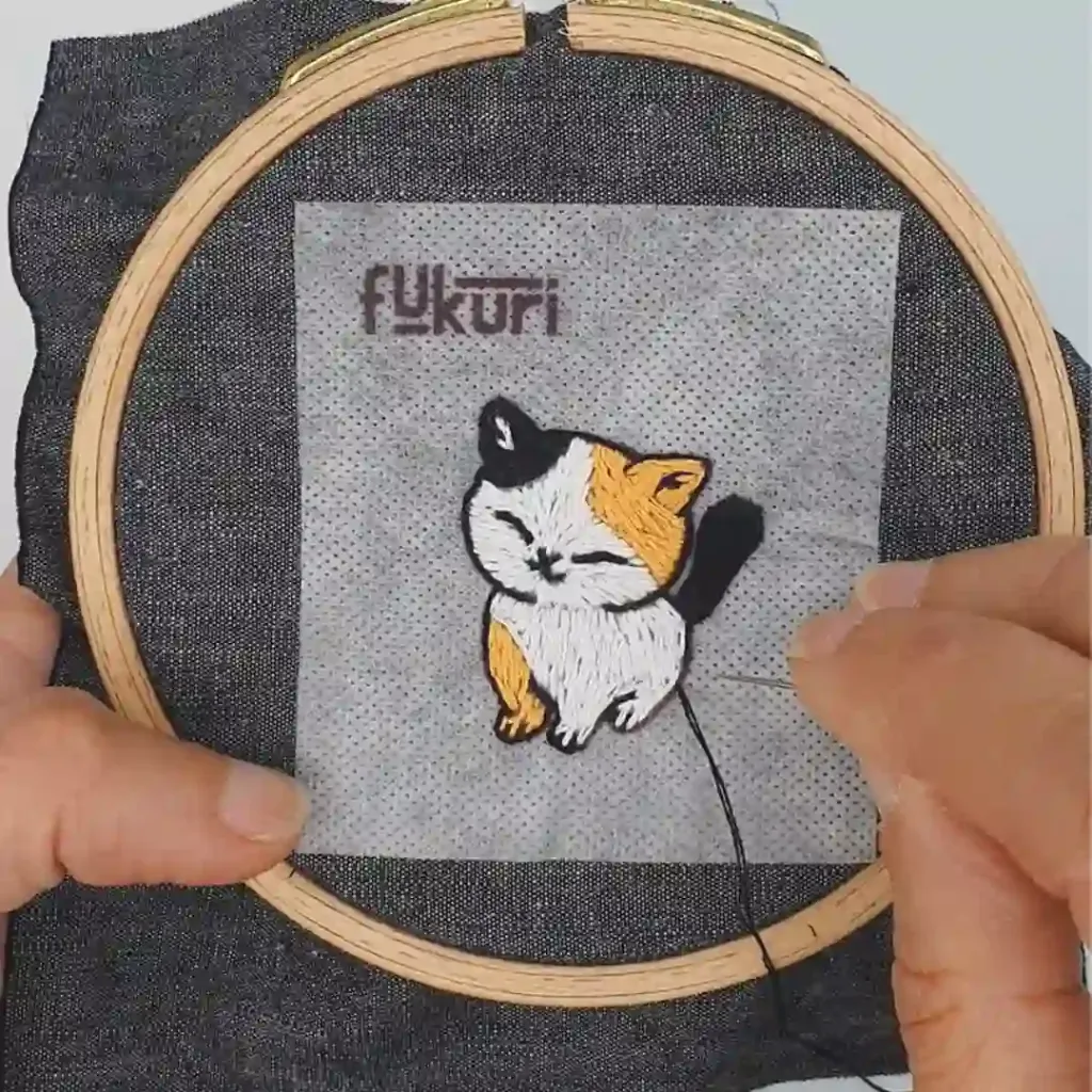kit-broderie-Chat-en-cours_1200x.webp