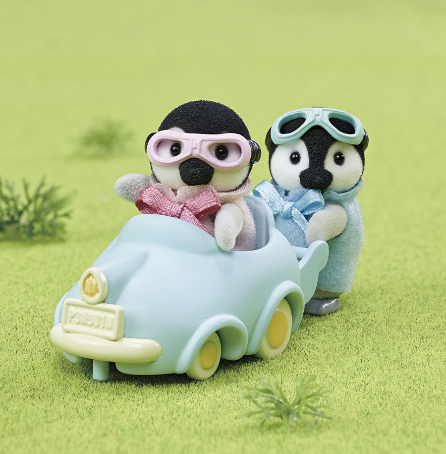 Les jumeaux Pingouin et leur voiture