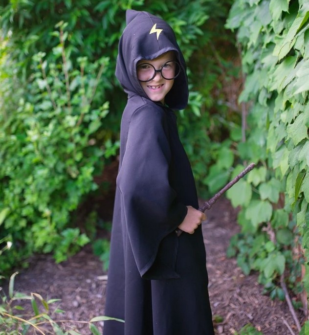 Set de magicien Harry (manteau et lunettes) 7/8 ans