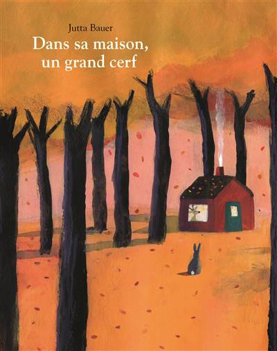 Dans sa maison, un grand cerf
