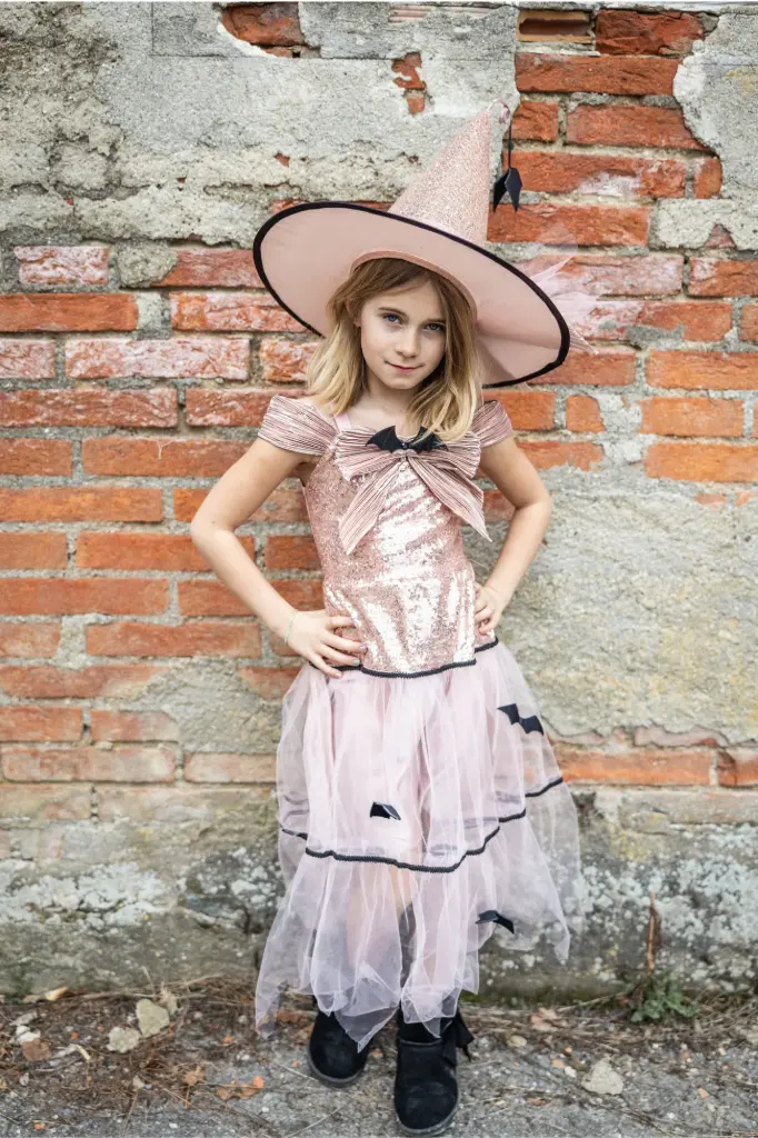 Robe de sorcière rose avec chapeau, 5-6 ans