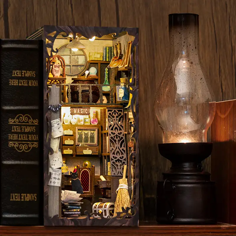 [CU-2638] Booknook La Pharmacie magique