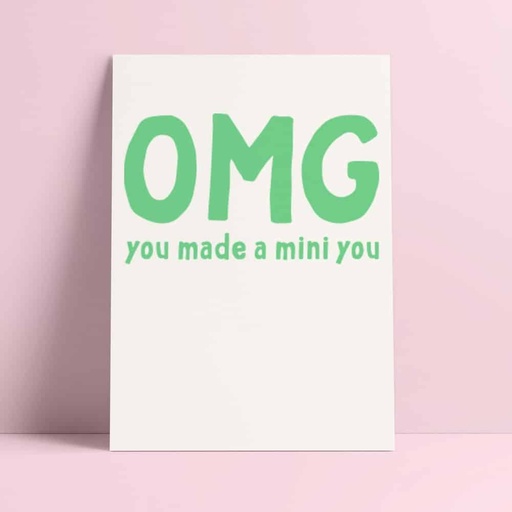 [OMG You made a mini you green] Carte postale OMG You made a mini you